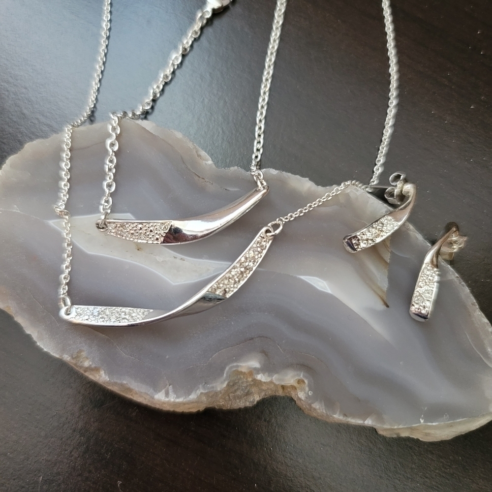 *4 for $25* Avon Jewelry Set - Necklace, Bracelet And Earrings
